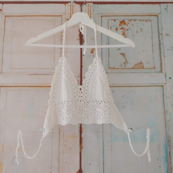 NWOT crochet halter top (no tag)/approx size xs or s/white - Picture 1 of 3